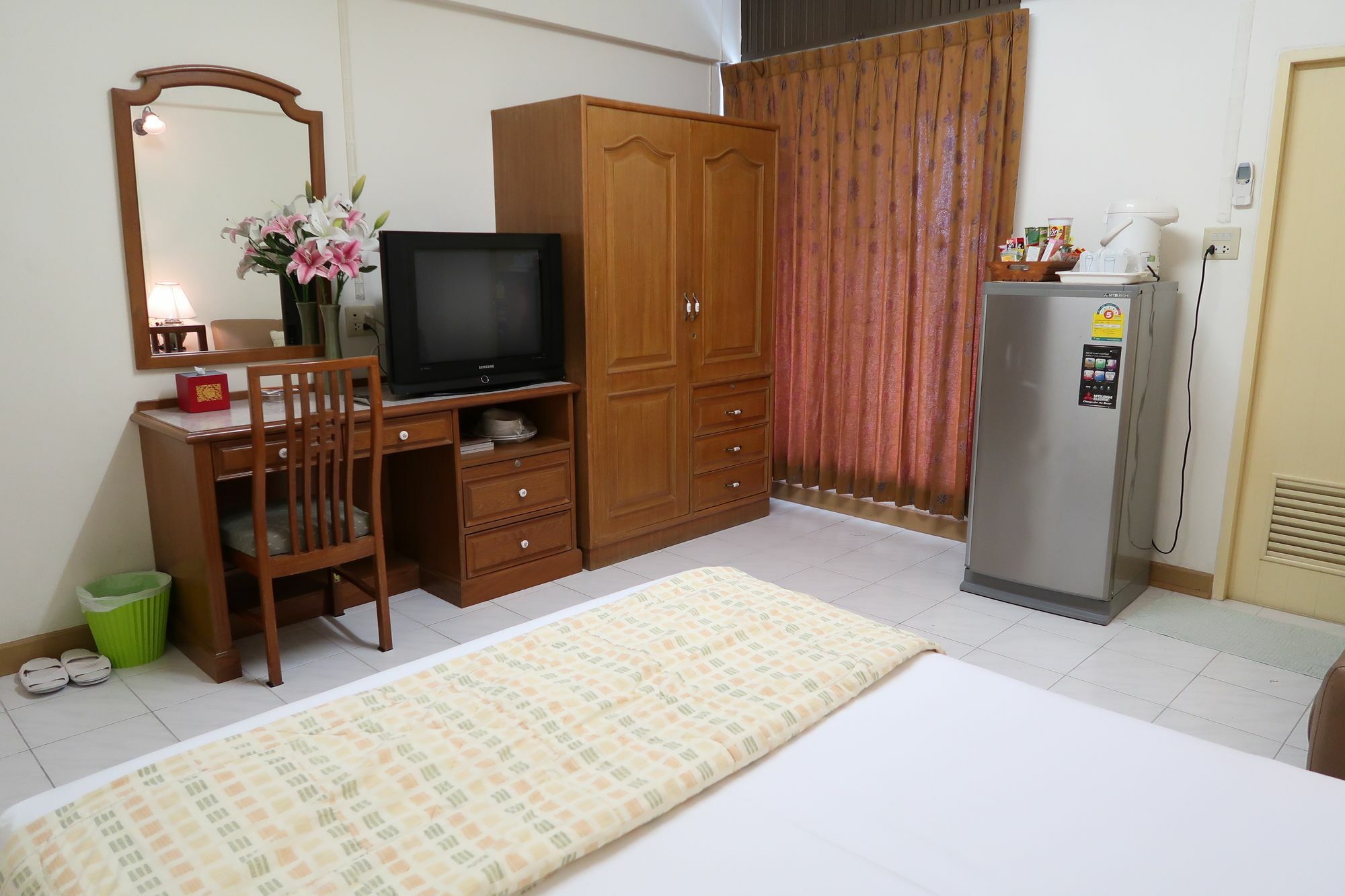 Phawana Sweet Hotel Bangkok Exterior photo